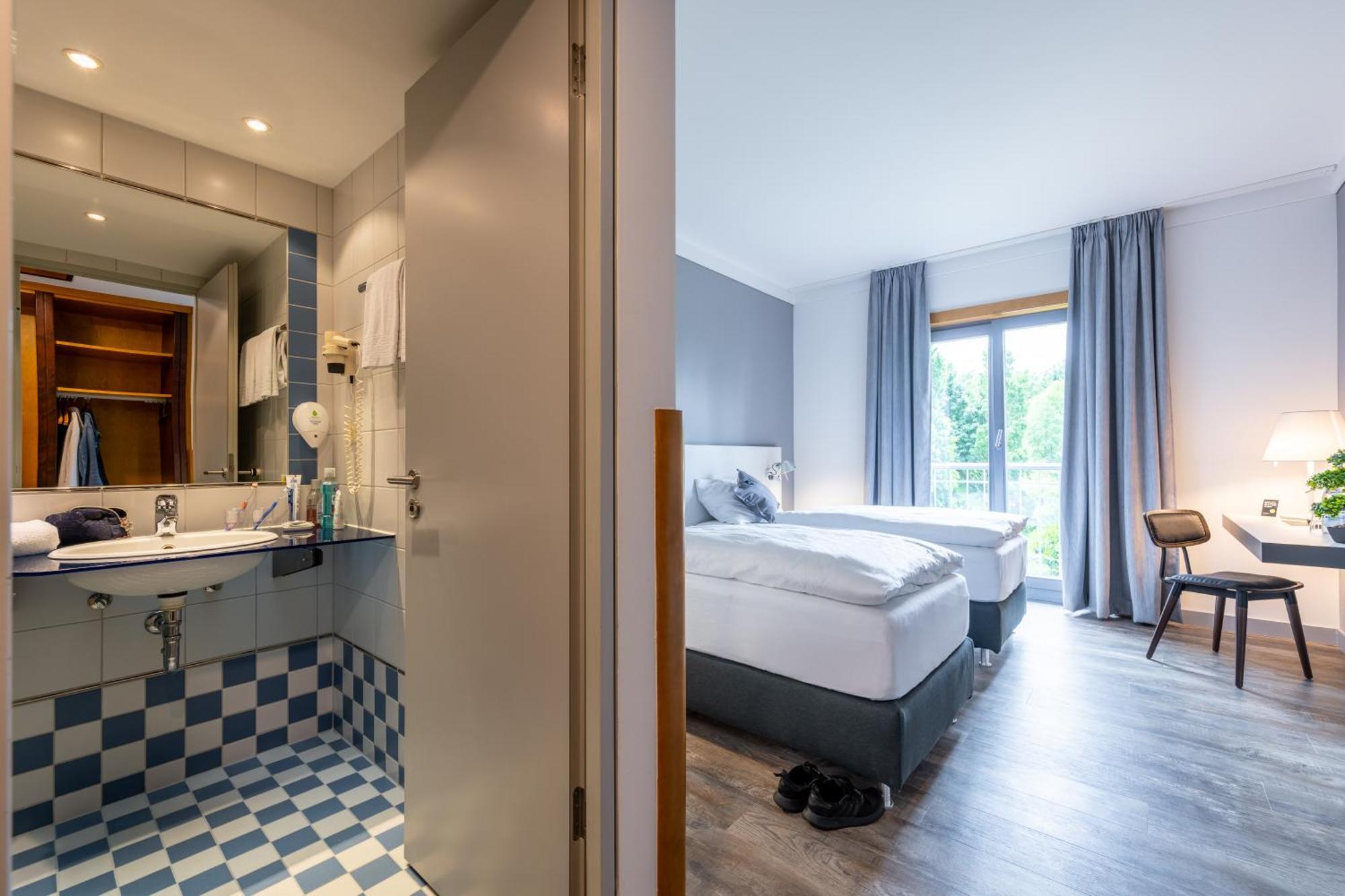 Hotel Leipheim Sued Exterior photo