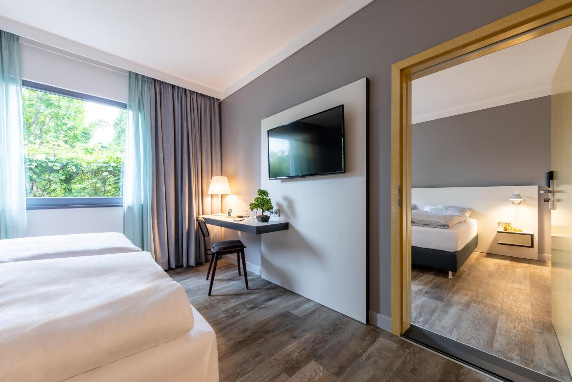 Hotel Leipheim Sued Exterior photo