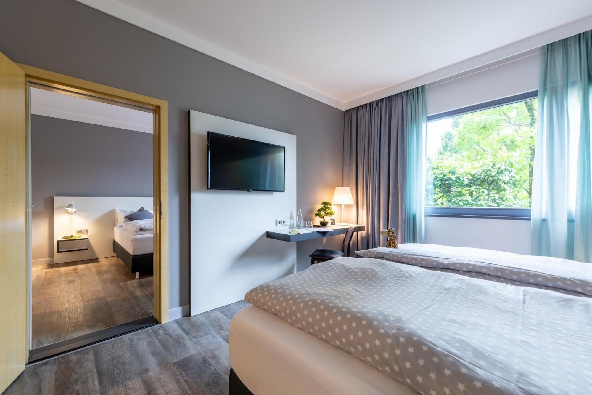 Hotel Leipheim Sued Exterior photo