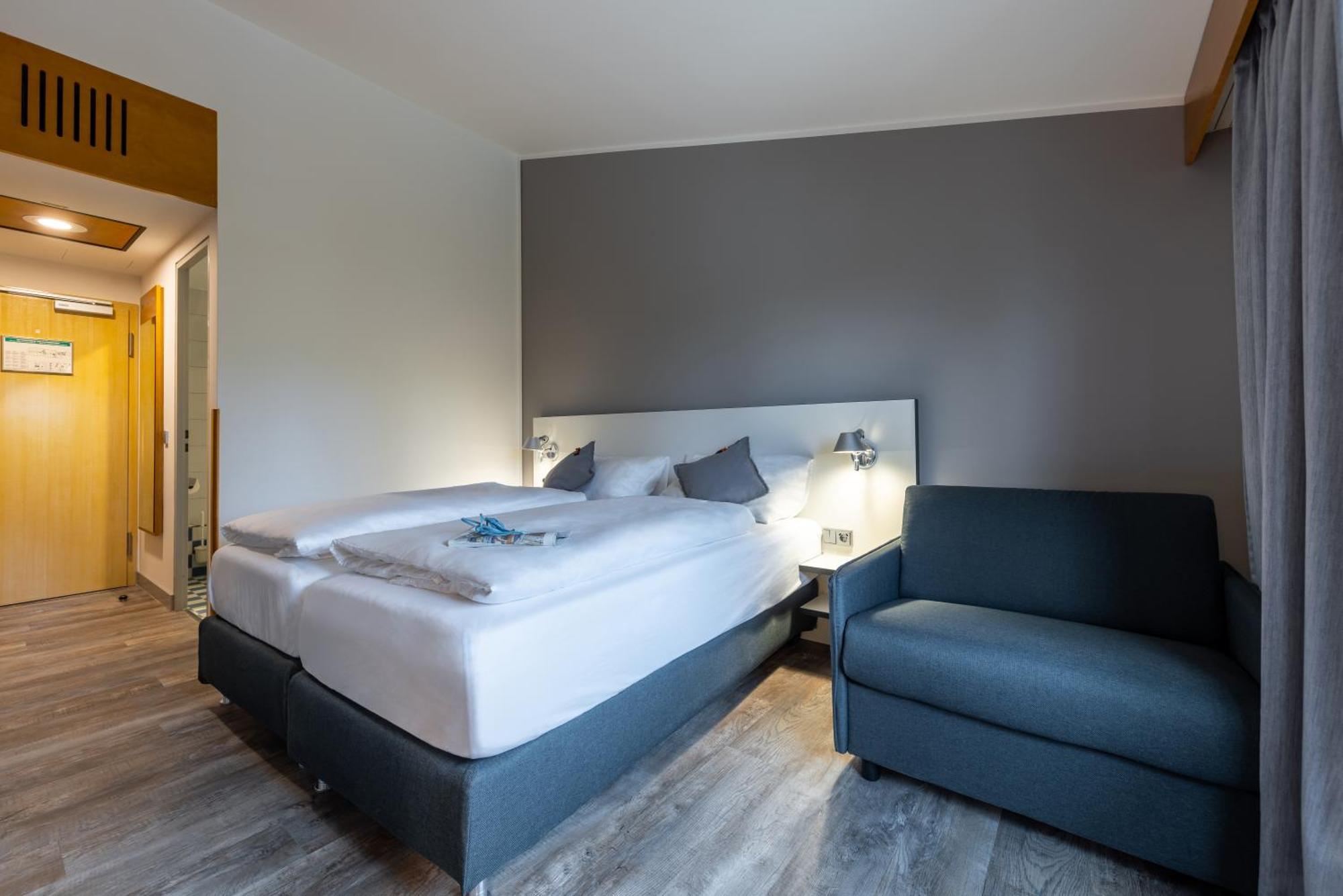 Hotel Leipheim Sued Exterior photo