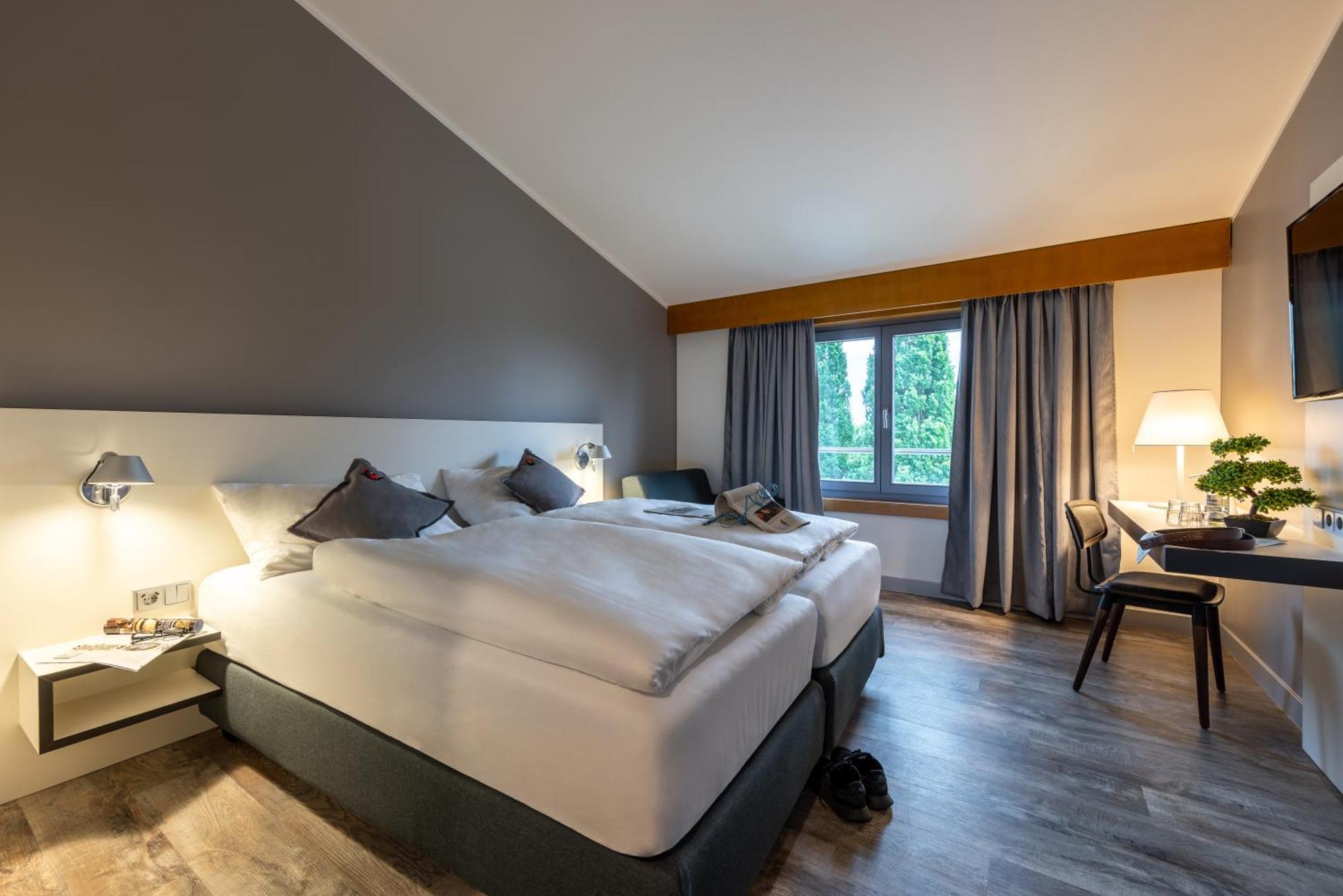Hotel Leipheim Sued Exterior photo