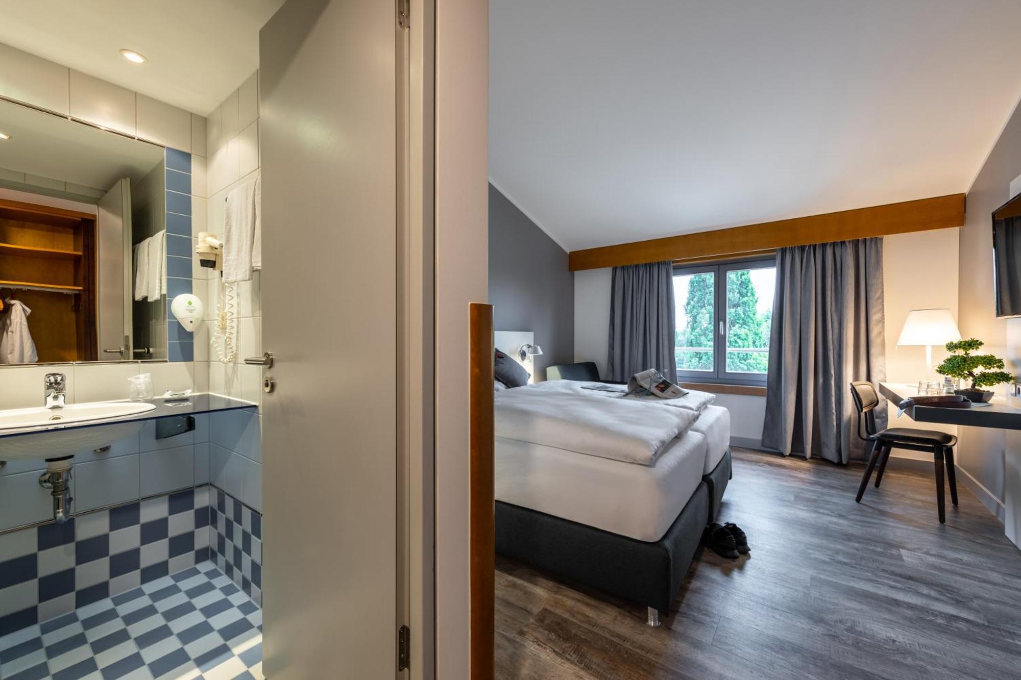 Hotel Leipheim Sued Exterior photo