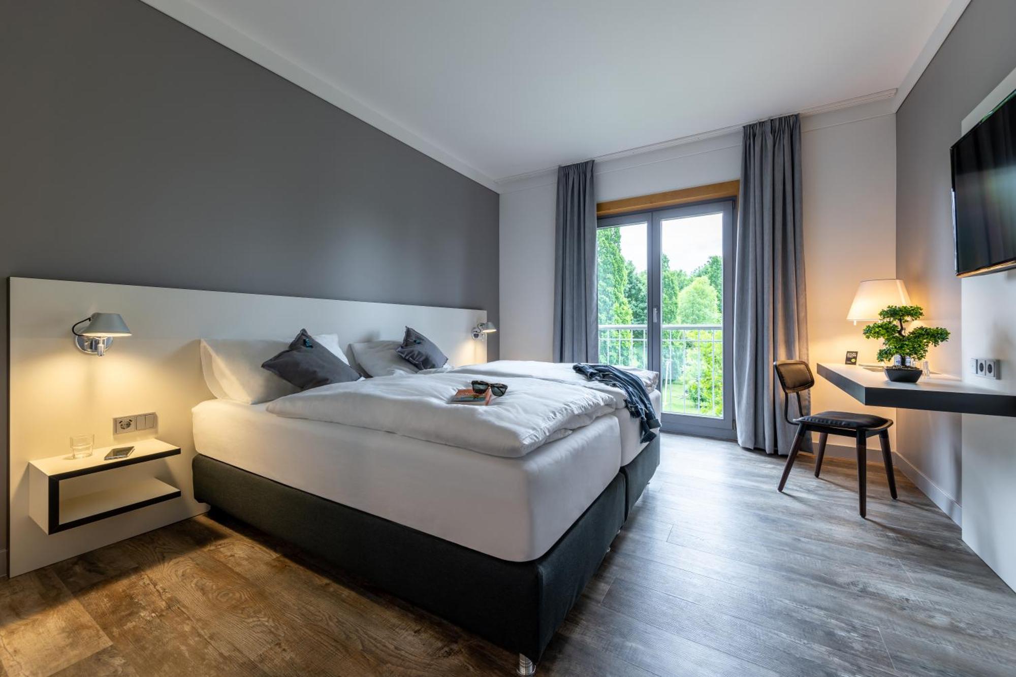 Hotel Leipheim Sued Exterior photo